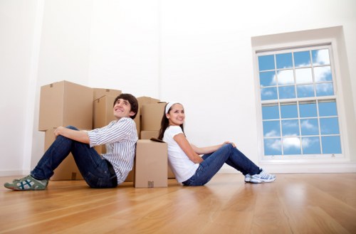 Secure loading of items inside a moving van